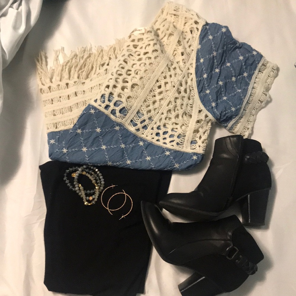 Unique detail top